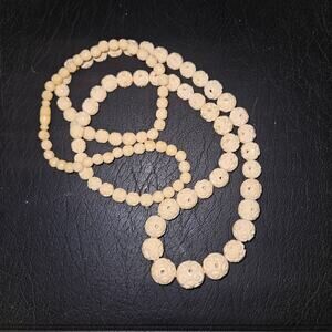 VTG Hand-carved Bovine Bone Bead Necklace 38" Long Graduated Size Barrel Clasp